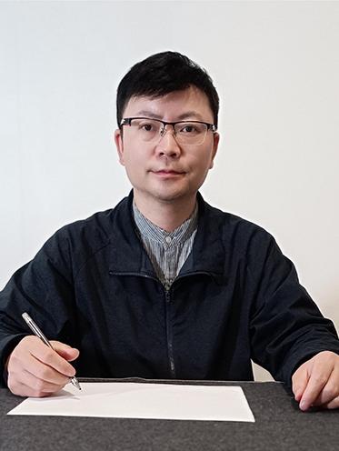 艺术设计学系主任 王军平